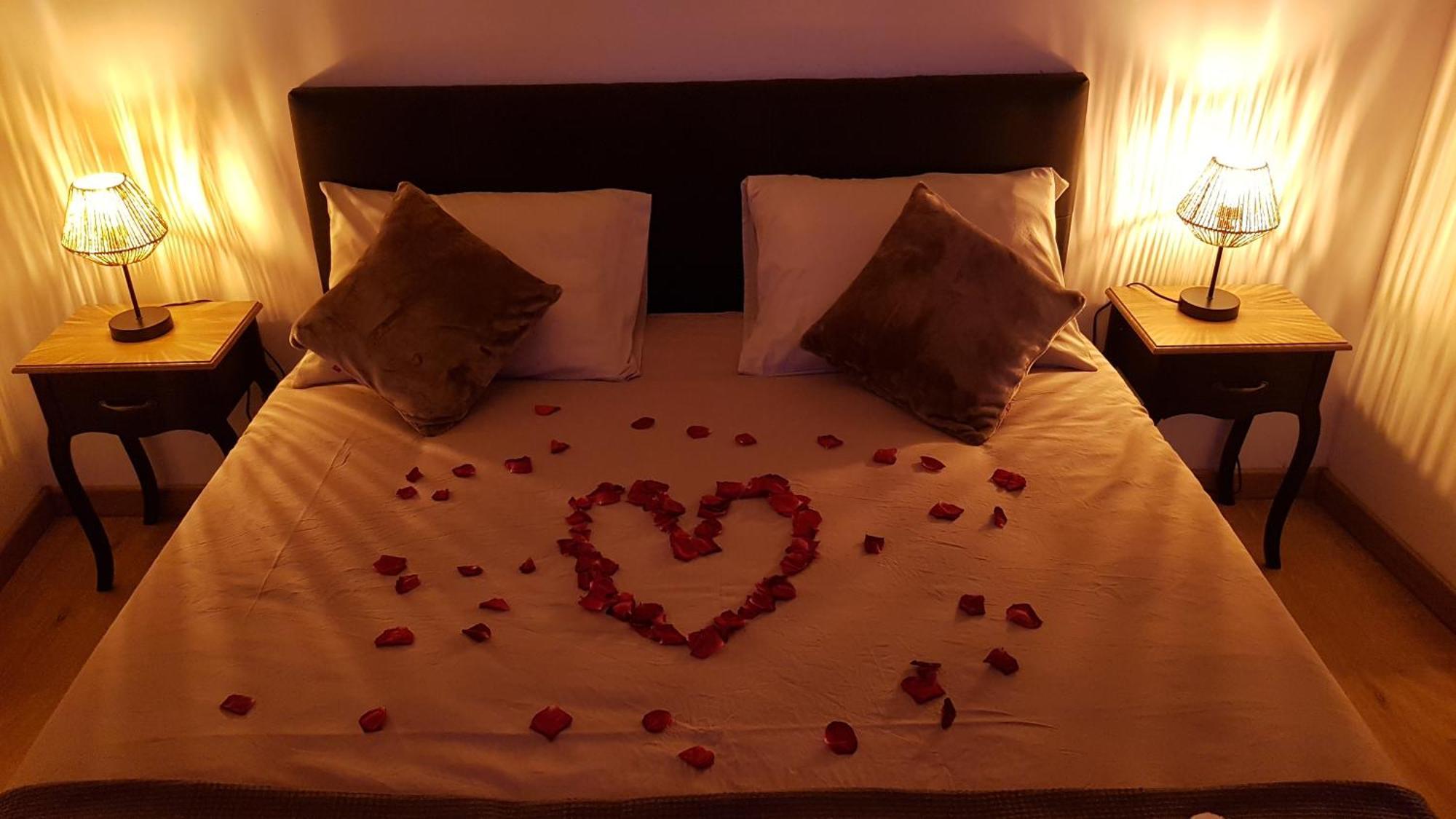 Love Room Jaccuzi Puisserguier Exterior photo