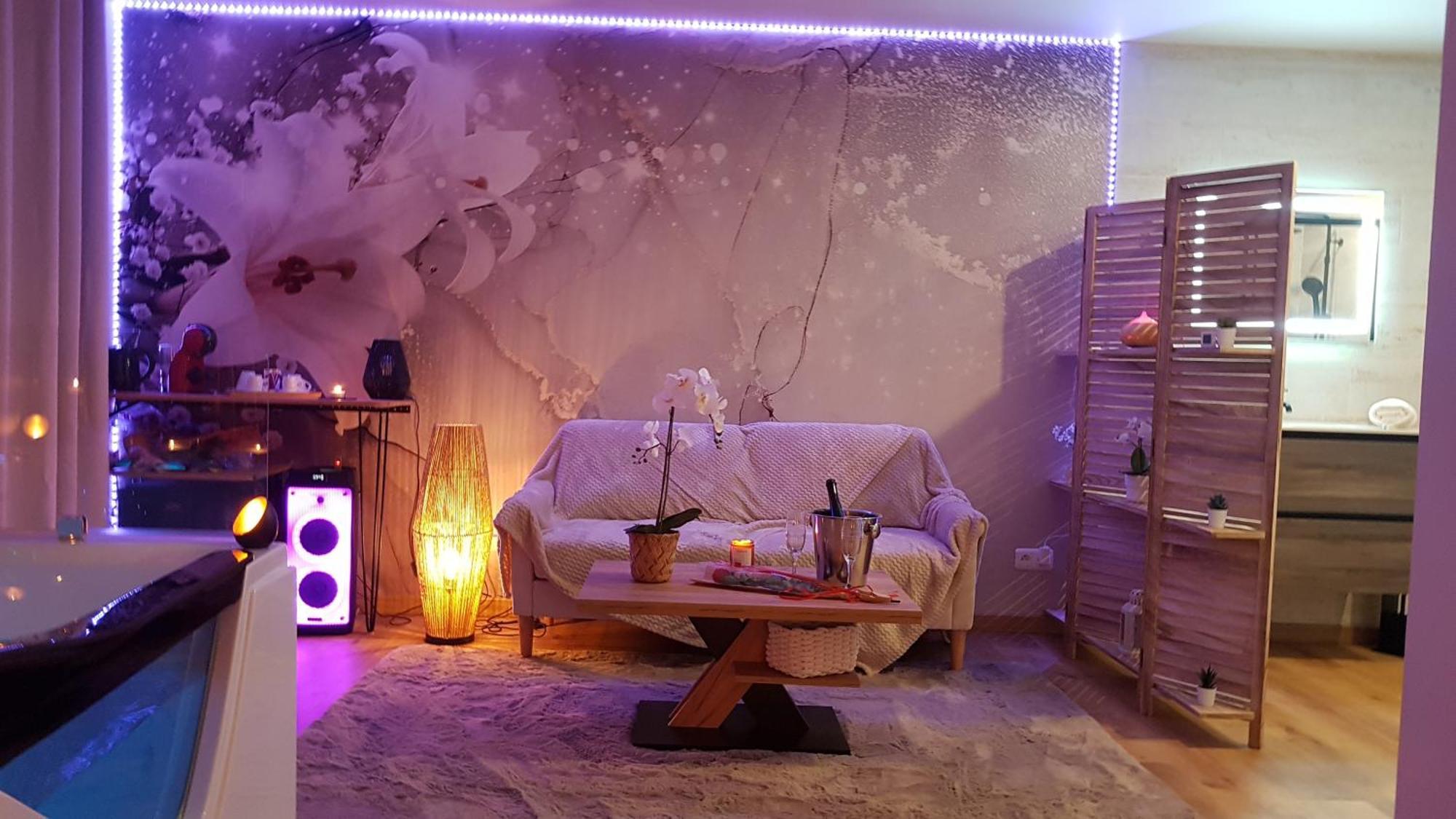 Love Room Jaccuzi Puisserguier Exterior photo